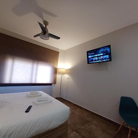 Apartamento Acogedor Junto A Calle Betis, Triana-Los Remedios セビリア エクステリア 写真