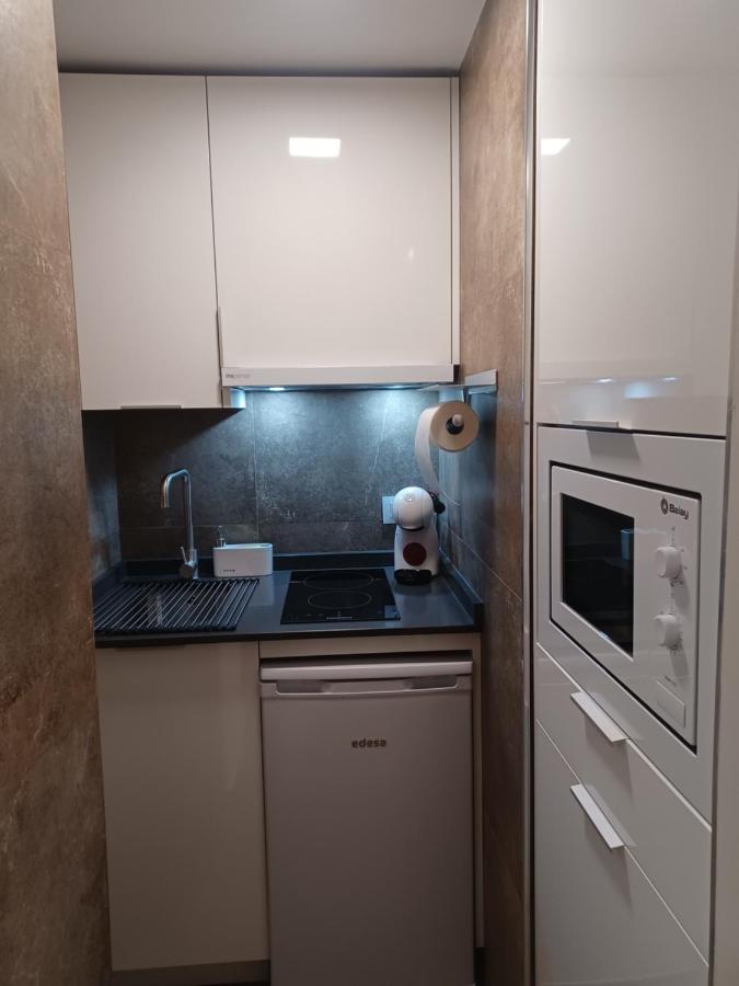 Apartamento Acogedor Junto A Calle Betis, Triana-Los Remedios セビリア エクステリア 写真