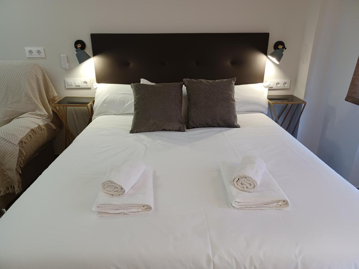 Apartamento Acogedor Junto A Calle Betis, Triana-Los Remedios セビリア エクステリア 写真