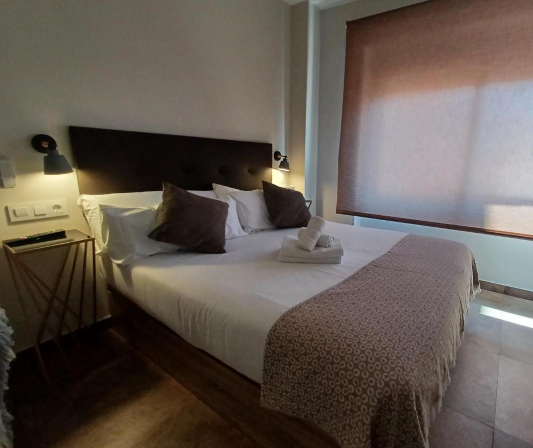 Apartamento Acogedor Junto A Calle Betis, Triana-Los Remedios セビリア エクステリア 写真